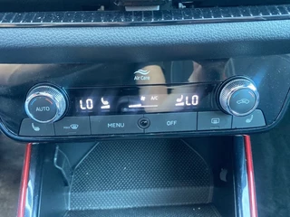 Škoda Fabia Škoda Fabia 1.0 TSI DSG MONTE CARLO GLAS-DAK/CAMERA/CRUISE/CARPLAY/STOELVERW - afbeelding nr 19