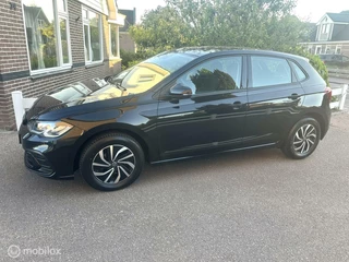 Volkswagen Polo Volkswagen Polo 1.0 TSI Life Business NIEUW MODEL CLIMATE CONTROLE STOELVERWARMING CARPLAY PARKEERSENSOREN ZEER NETTE AUTO!! - afbeelding nr 2