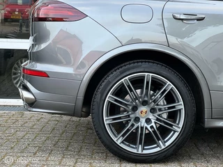 Porsche Cayenne Porsche Cayenne 4.2 D S - afbeelding nr 23