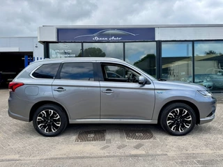 Mitsubishi Outlander Mitsubishi Outlander 2.0 PHEV 4WD INTYLE+ PREMIUM - afbeelding nr 9