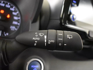 Toyota Yaris Toyota Yaris 1.5 Hybrid Dynamic Limited | Stuur en Stoelverwarming | Apple & - afbeelding nr 20