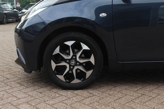 Toyota Aygo Toyota Aygo 1.0 VVT-i x-play / Camera / Navigatie / 15'' / Bluetooth / Airco - afbeelding nr 14