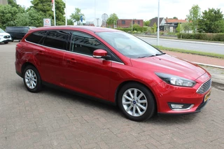 Ford Focus Ford Focus Wagon 1.0 Titanium Edition , 125pk Climate control , Navigatie , Cruise control , LED dagrijverlichting Parkeersensoren V+A , Voorruitverwarming , Sony Audio - afbeelding nr 45