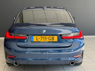 BMW 3 Serie BMW 3-serie 320i BNS Edit Navi|Sportstoelen|Apple Carplay|Dealer Onderhouden - afbeelding nr 11