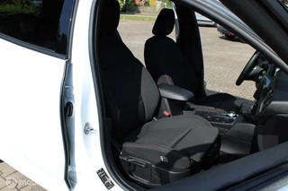 Ford Focus Ford Focus Wagon 1.5 EcoBlue ST Line Business, PDC voor en achter, LED-lichtpakket, Comfort Pack, Design Pack 2, Apple Carplay/Android Auto, Navigatiesysteem full map - afbeelding nr 16