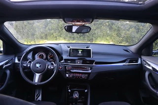 BMW X2 BMW X2 sDrive20i 192PK M-pakket High Executive Edition Panodak|Navi|Led|Net binnen - afbeelding nr 3