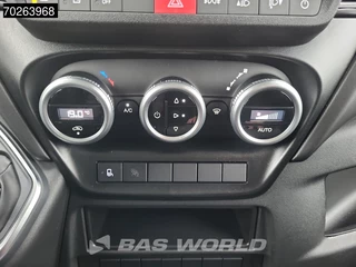 Iveco Daily Iveco Daily 35S18 3.0L Automaat Schuifzeilen met Laadklep ACC Navi Bakwagen Schuifzeil Zeilen Koffer Meubelbak 28m3 Airco - afbeelding nr 13
