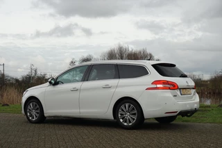 Peugeot 308 Peugeot 308 SW 1.2 130PK Allure AUT | Blanc Banquise | Panodak/NAV/Camera/Trekhaak/PDC - Super netjes! - afbeelding nr 10