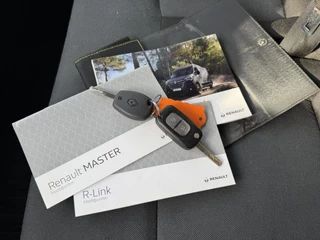 Renault Master Renault Master T35 2.3 dCi 135 L2H2 Cruise Navigatie Airco All Season banden Goed onderhouden - afbeelding nr 10
