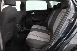 SEAT Leon SEAT Leon 1.5 eTSI Style Launch Edition | Trekhaak |  Carplay | Adaptive cruise | Carplay | Navigatie | Park Assist | Climate control - afbeelding nr 6
