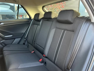 Volkswagen T-Roc Volkswagen T-Roc 1.0 TSI Style | Adeptive Cruise Control | Trekhaak | Navigatie | Parkeersensoren | Apple CarPlay/Android Auto - afbeelding nr 8
