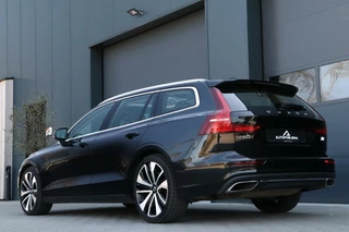 Volvo V60 Volvo V60 2.0 T6 Recharge AWD Inscription Panodak Headup Display 360View Adaptiv Cruise Leder Sportzetels Harman/Kardon Audio Laneassist 134000km BJ2021 - afbeelding nr 4