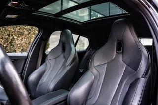 BMW 1 Serie BMW 1-serie M135i xDrive High Executive|PANO|MAXTON|19'' - afbeelding nr 12