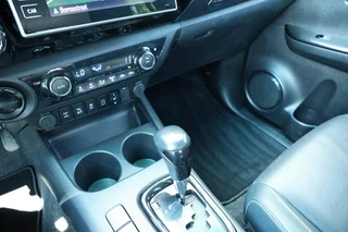 Toyota Hilux Toyota Hilux 2.4 D-4D DUBBEL CABIN EXECUTIVE BE TREKKER A/T 5 SITZ 4WD VAN - afbeelding nr 14