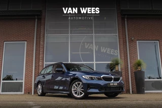 BMW 3 Serie Touring 330e Business Edition Plus | 1e eigenaar | BTW auto | Leer | Camera | Sportstuur | 17 inch | Rijmodus | Bluetooth | Cruise control