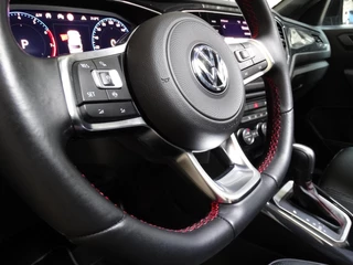 Volkswagen T-Roc Volkswagen T-Roc 1.5 TSI Sport R-Line automaat/Pano/1e eig. - afbeelding nr 10