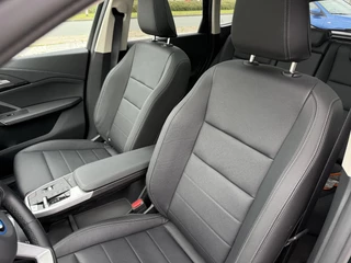 BMW iX1 BMW iX1 eDrive20 67 kWh 204pk | X-Line | Travel Pack  | Innovation Pack | Adaptieve cruise controle | HiFi System Harman Kardon | Panoramadak | Head up Display - afbeelding nr 14