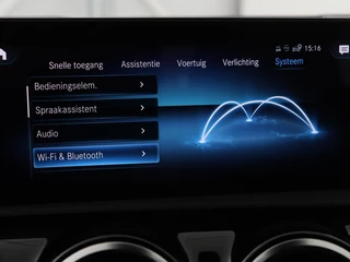 Mercedes-Benz A-Klasse Mercedes-Benz A-klasse 180 AMG | Panoramadak | Stoelverwarming |  Carplay | Widescreen | Leder/Alcanatara | Navigatie | Full LED | Park Assist - afbeelding nr 25