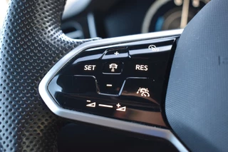 Volkswagen Touareg Volkswagen Touareg 3.0 TSI 4M R Lapiz Blue, Panorama, Leder, 360 Camera - afbeelding nr 19