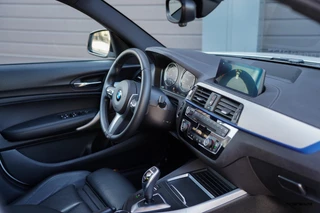 BMW 1 Serie BMW 1-serie M140i LCI2 | Schuifdak | Navi Pro | 719M | M Sport onderstel | Zaero diffuser | Alpinweiss - afbeelding nr 49