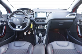 Peugeot 208 Peugeot 208 1.2 PureTech GT-line / 1e eig. / Pano / Trekhaak / Navi / Clima / Carplay / DAB+ - afbeelding nr 12