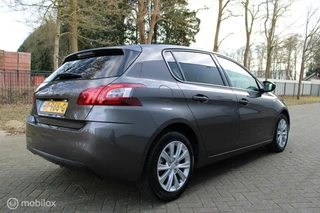 Peugeot 308 Peugeot 308 1.2 PureTech Style Automaat, Pdc, Donker glas, Clima, Navi, Trekhaak, Cruise. - afbeelding nr 9