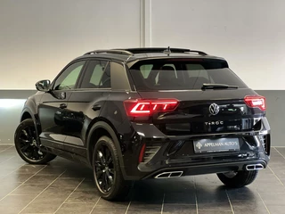 Volkswagen T-Roc Volkswagen T-Roc 1.5 TSI 3 X R-LINE | Full | Trekhaak | Dodehoek | Pano | Camera | IQ LIGHT | - afbeelding nr 2