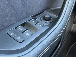 Škoda Superb Navigatie ACC DAB Sportstoelen Elek. Stoel Matrix Beam Stoelverwarming Getint Glas Camera Carplay NL Auto - afbeelding nr 32