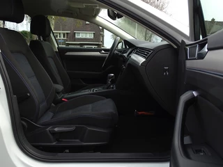 Volkswagen Passat Volkswagen Passat Variant TSI GTE 218PK / DSG automaat / Highline / LED - afbeelding nr 13