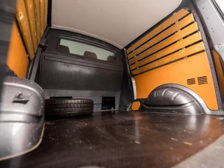 Volkswagen Transporter 180Pk Automaat (NAVIGATIE, LEDER, XENON, 5 ZITPLAATSEN, GETINT GLAS, TREKHAAK, XENON/LED, PARKEERSENSOREN, NIEUWSTAAT) - afbeelding nr 21