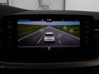 Škoda Kamiq Skoda Kamiq 1.5 TSI Business Edtion | Stoelverwarming |  Camera | Trekhaak | Carplay | Keyless | Full LED | Virtual Cockpit | Navigatie | Climate control | Parkeerhulp | Cruise control - afbeelding nr 21