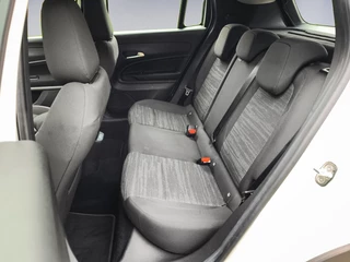 Jeep Avenger Jeep Avenger Longitude 54 kWh (157 PK) 1e-Eig. & Dealer-Onderh. BOVAG-Garantie. NL-Auto. - afbeelding nr 15