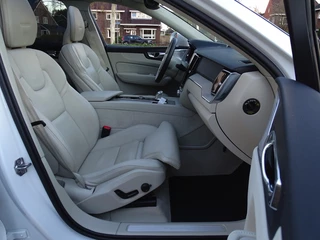 Volvo XC60 Volvo XC60 T8 408PK TE AWD Inscription / R-Design / LED - afbeelding nr 14