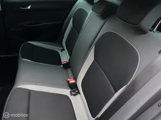 Škoda Fabia Skoda Fabia Combi 1.2 TSI Navigatie Panodak Clima DonkerGlas Pdc DAB - afbeelding nr 24