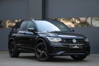 Volkswagen Tiguan 1.4 TSI eHybrid R-Line BlackStyle AdaptivCruise IQDrive AppleCarplay Lederen Zetels PrivacyGlass Sfeerverlicht Camera 143000KM BJ2022