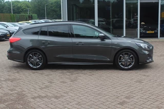 Ford Focus Ford Focus Wagon 1.5 EcoBoost ST Line Business / Camera / Navigatie / Keyless / B&O / 17'' / Stuurverwarming / DAB / Dodehoek / Cruise Control - afbeelding nr 4