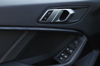 BMW 1 Serie BMW 1-serie 120i Business Edition Plus HEAD-UP LEDER KEYLESS - afbeelding nr 15