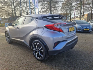 Toyota C-HR Navigatie, Stoelverwarming, Cruise control , All-in Rijklaarprijs - afbeelding nr 3