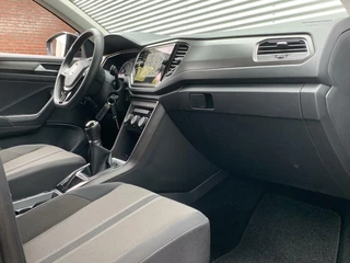 Volkswagen T-Roc Volkswagen T-Roc 1.5 TSI Airco Carplay Cruise Led NL Auto 2020 Origineel 92238 KM N.A.P 2 De Eigenaar Nieuwstaat - afbeelding nr 2