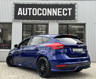 Ford Focus Ford Focus 2.0 ST. HALF LEDER, XENON, NAVI, 1 EIGENAAR. - afbeelding nr 4