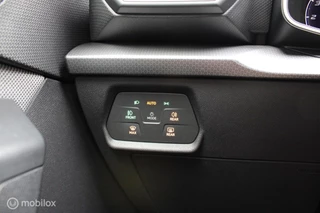 SEAT Leon Seat Leon Sportstourer 1.5 TSI Style Launge Edition 130 PK, Digital dashboard, Trekhaak, Adaptief cruise, Camera, Parkeer assistent, App connect, Pdc voor -achter, Full led, Clima, Navi, 17 inch Lmv. - afbeelding nr 41
