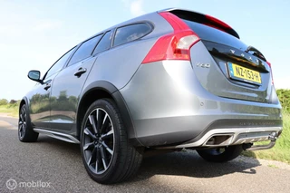 Volvo V60 Volvo V60 Cross Country 2.0 D4 AUT / Pano / BLIS / Navi - afbeelding nr 30