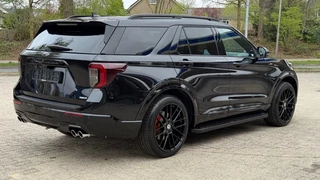 Ford Explorer Ford Explorer 3.0 V6 EB PHEV ST-LINE / SMOKE PACK / TREKHAAK / RODE REMKLAUWEN - afbeelding nr 3