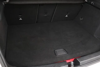 Mercedes-Benz A-Klasse Mercedes-Benz A-klasse 250e AMG | Panoramadak | Stoelverwarming |  Carplay | Navigatie | Full LED | Half leder | Sportstoelen | Park Assist - afbeelding nr 12