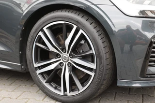 Volvo V60 Volvo V60 2.0 T8 TE AWD R-DES. TREKHAAK 12MND Garantie - afbeelding nr 3