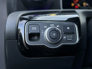 Mercedes-Benz A-Klasse Mercedes A-klasse 220 AMG A45 Pakket | Ambient | Camera | - afbeelding nr 28