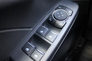 Ford Kuga | Trekhaak | BLIS | Navigatie | Winterpack - afbeelding nr 31