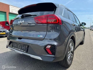 Kia Niro Kia Niro 1.6 GDi PHEV DynamicLine  / Plug-inn Hybride / volledig elektrisch rijden 65 km hierna Hybride aandrijving , Navi / Camera achter / Parkeerhulp rondom / Stoel & stuur verwarming /  fab garantie 7 jaar / 150.000km - afbeelding nr 5