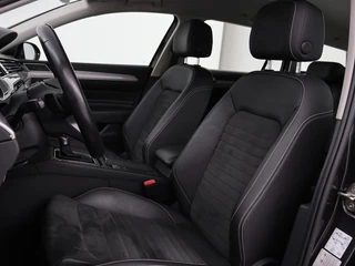Volkswagen Passat Volkswagen Passat 1.4 TSI GTE | Stoel & stuurverwarming | Camera | Carplay | Trekhaak | Adaptive cruise | Standkachel | Navigatie | Full LED - afbeelding nr 5