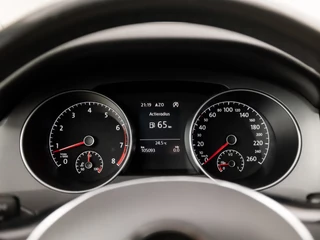 Volkswagen Golf Sportsvan Automaat (NAVIGATIE, CLIMATE, STOELVERWARMING, ADAPTIVE CRUISE, SPORTSTOELEN, PARKEERSENSOREN, GETINT GLAS, LM VELGEN, NIEUWE APK, NIEUWSTAAT) - afbeelding nr 20